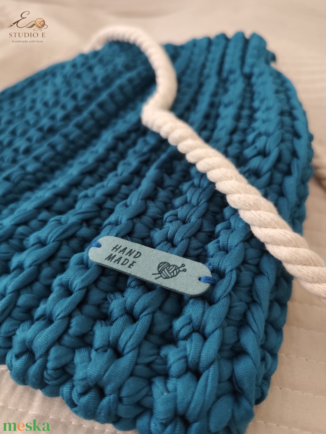 Horgolt kistáska - táska & tok - kézitáska & válltáska - vállon átvethető táska - Meska.hu