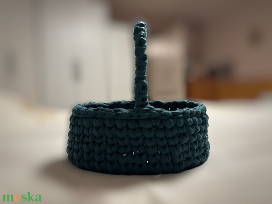 Húsvétra tároló, tojásgyűjtú kosárka - ünnepi díszek, dekorációk - húsvéti díszek és dekorációk - húsvéti tojástartó - Meska.hu