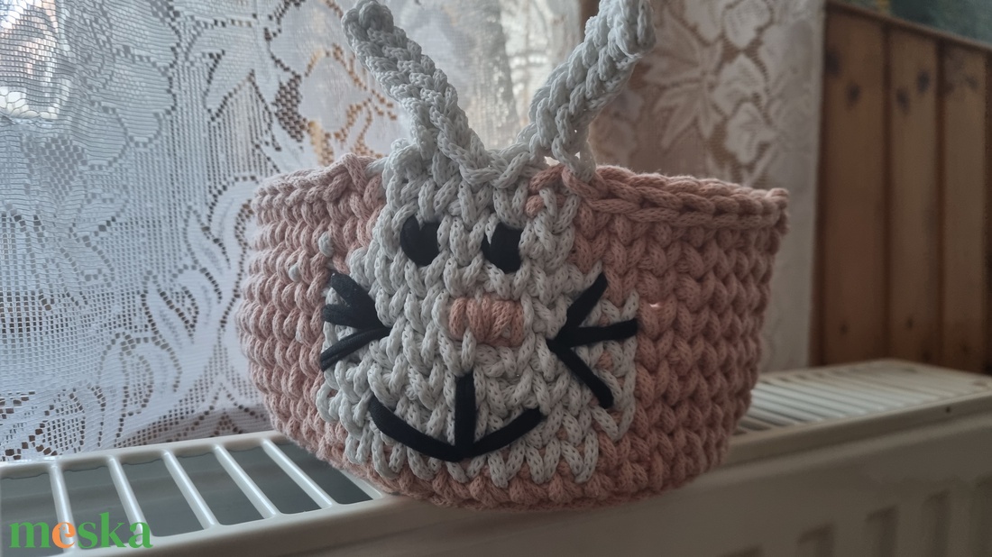 Horgolt nyuszis tároló - otthon & életmód - tárolás & rendszerezés - íróasztali tároló - Meska.hu