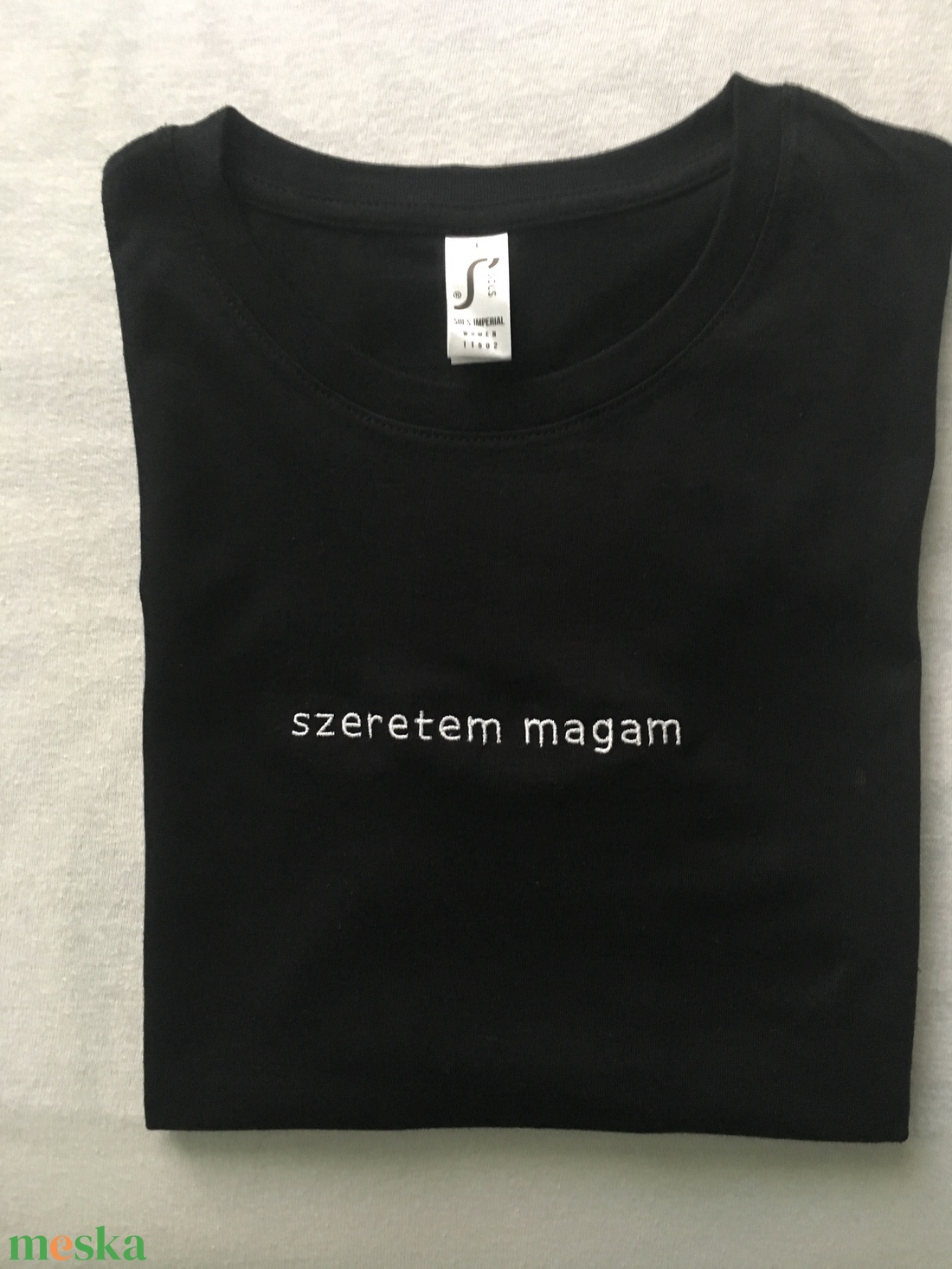 Póló hímzett mintával - ruha & divat - női ruha - póló, felső - Meska.hu Póló hímzett mintával - ruha & divat - női ruha - póló, felső - Meska.hu