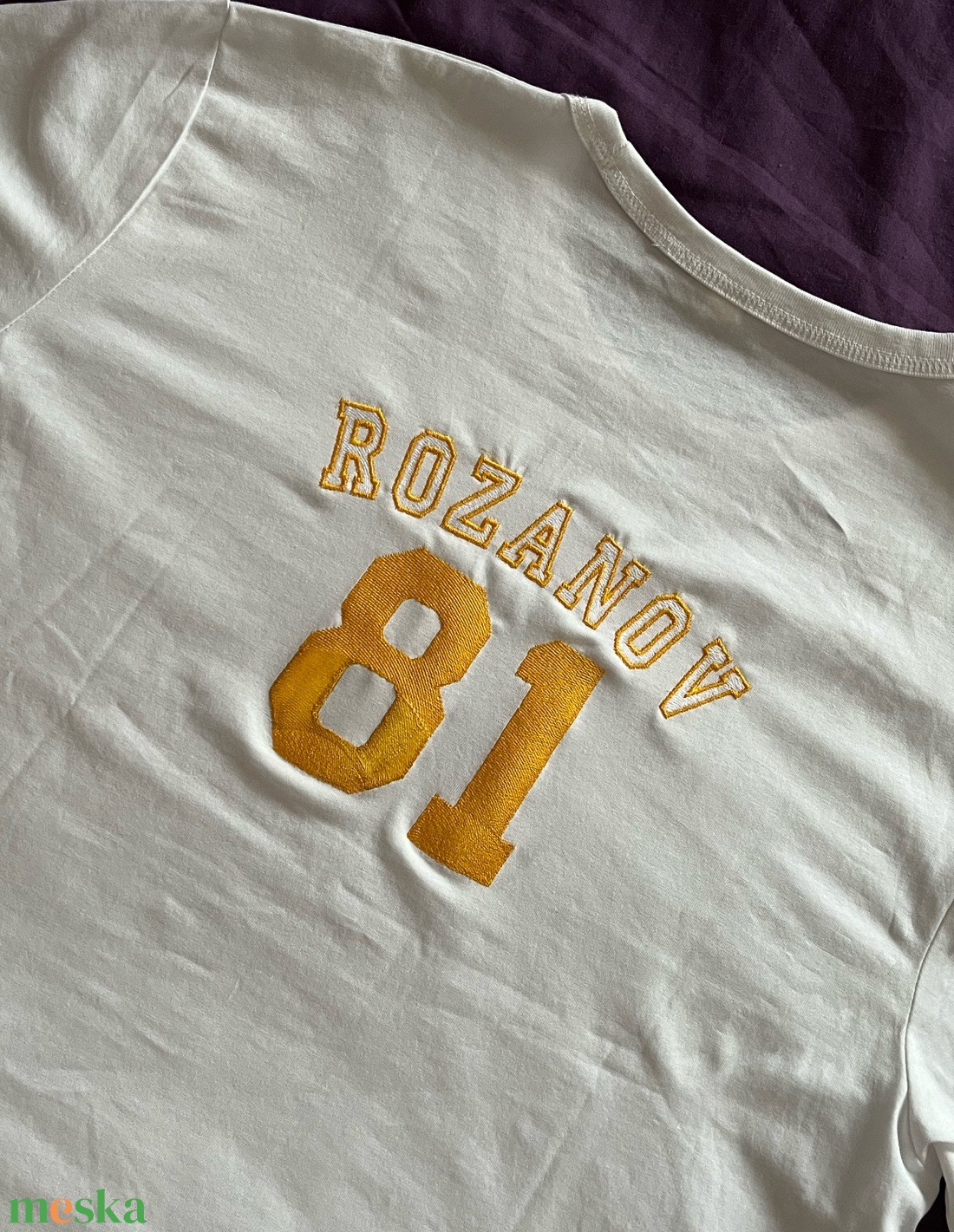 Póló hímzés rendelésre - ruha & divat - női ruha - póló, felső - Meska.hu