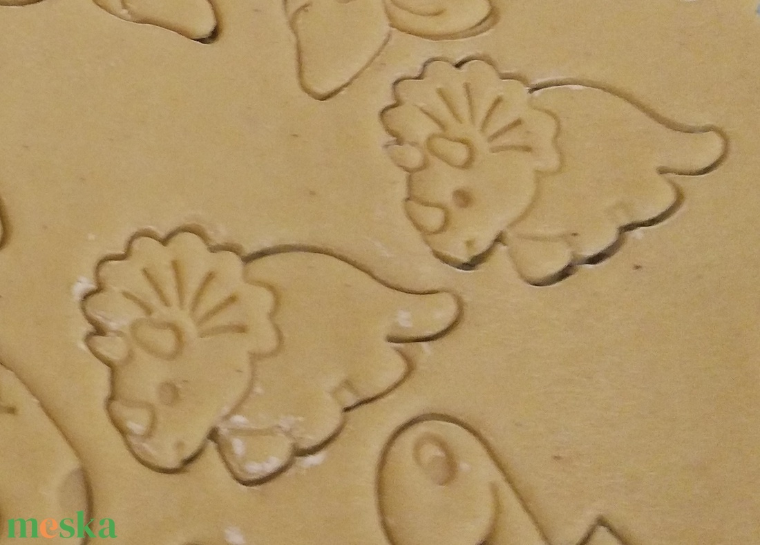 Dínó, dínós, triceratopsz keksz, süti. sütemény kiszúró forma - otthon & életmód - konyhafelszerelés, tálalás - Meska.hu