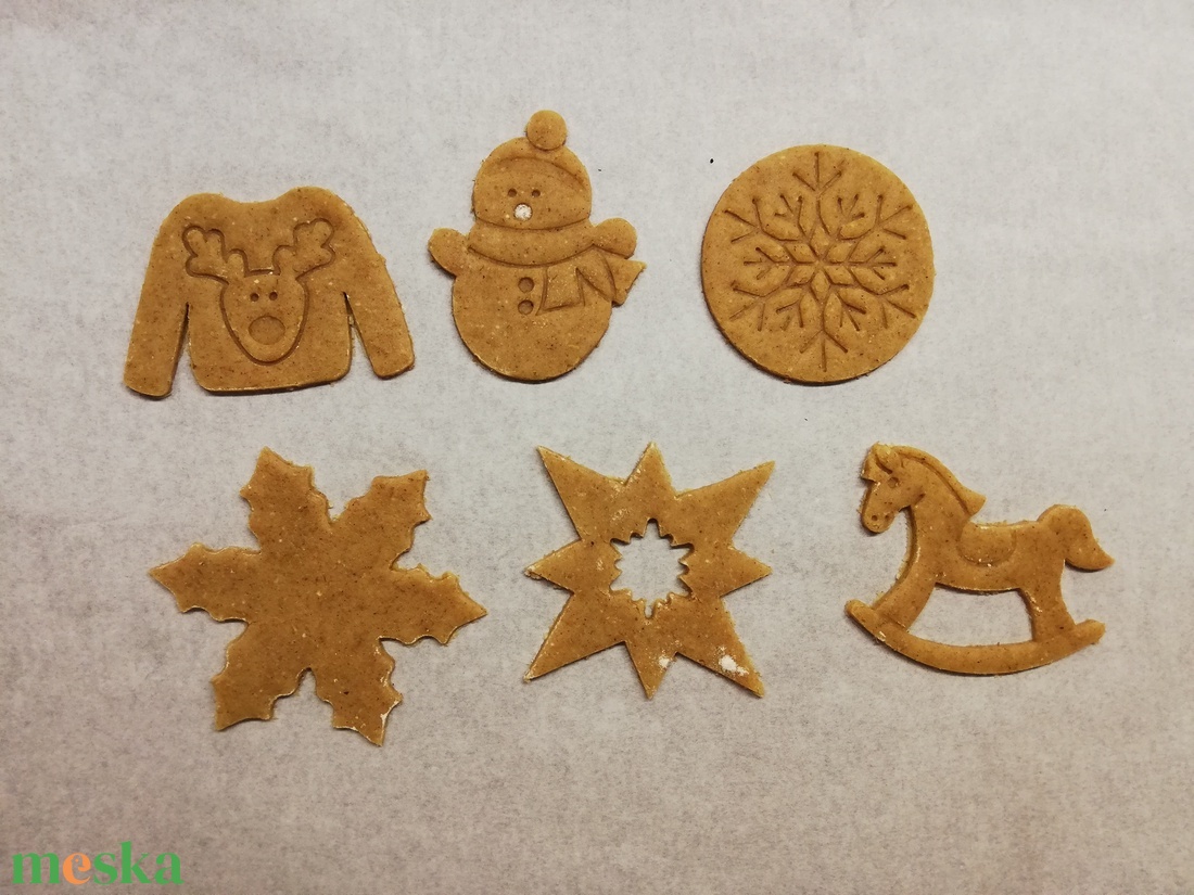 4. Karácsonyi mézeskalács-, keksz kiszúró forma - otthon & életmód - konyhafelszerelés, tálalás - sütés, főzés - sütikiszúró - Meska.hu