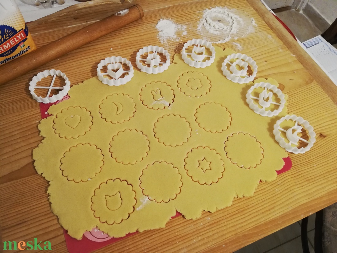 7 db-os linzer kiszúró forma - otthon & életmód - konyhafelszerelés, tálalás - Meska.hu