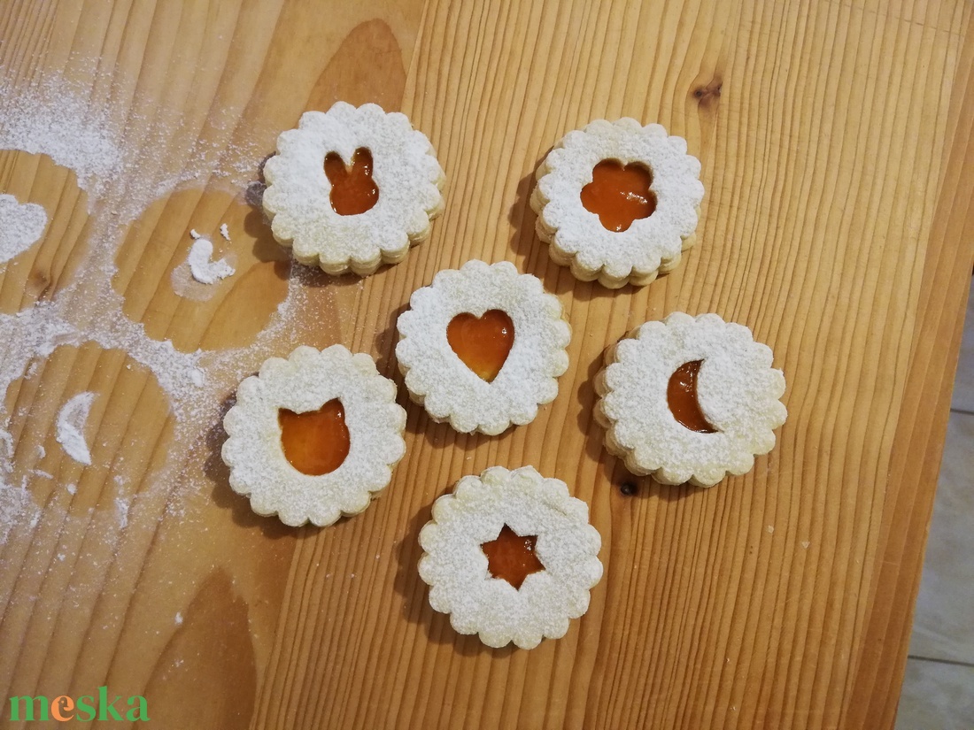 7 db-os linzer kiszúró forma - otthon & életmód - konyhafelszerelés, tálalás - Meska.hu