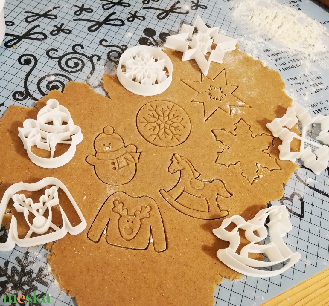 Hópihe 2. Karácsonyi mézeskalács-, keksz kiszúró forma - otthon & életmód - konyhafelszerelés, tálalás - sütés, főzés - sütikiszúró - Meska.hu