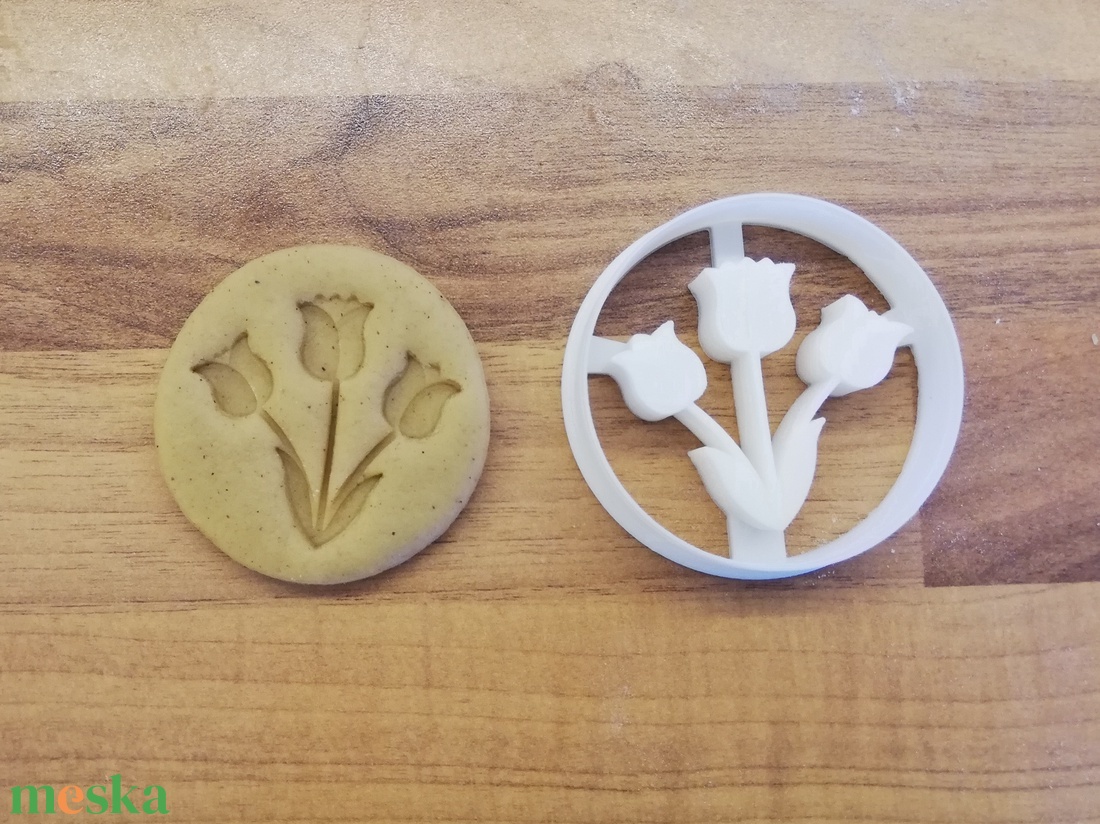 Tulipános - Húsvéti sütemény kiszúró forma - otthon & életmód - konyhafelszerelés, tálalás - Meska.hu