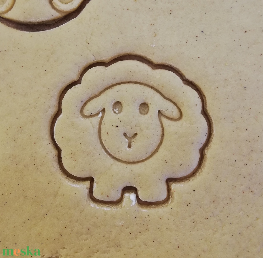 Bárányka - Húsvéti sütemény kiszúró forma - otthon & életmód - konyhafelszerelés, tálalás - sütés, főzés - sütikiszúró - Meska.hu