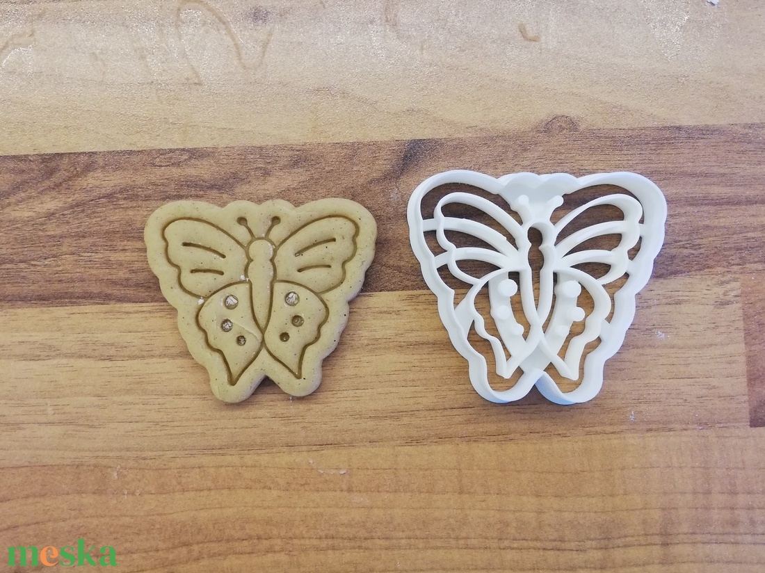 Pillangó - Húsvéti sütemény kiszúró forma - otthon & életmód - konyhafelszerelés, tálalás - sütés, főzés - sütikiszúró - Meska.hu