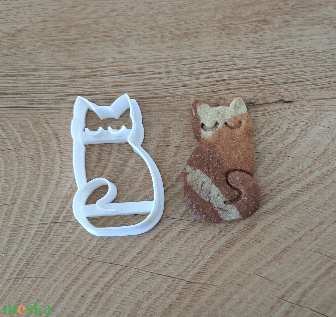 Ülő cica kekszkiszúró - otthon & életmód - konyhafelszerelés, tálalás - sütés, főzés - sütikiszúró - Meska.hu