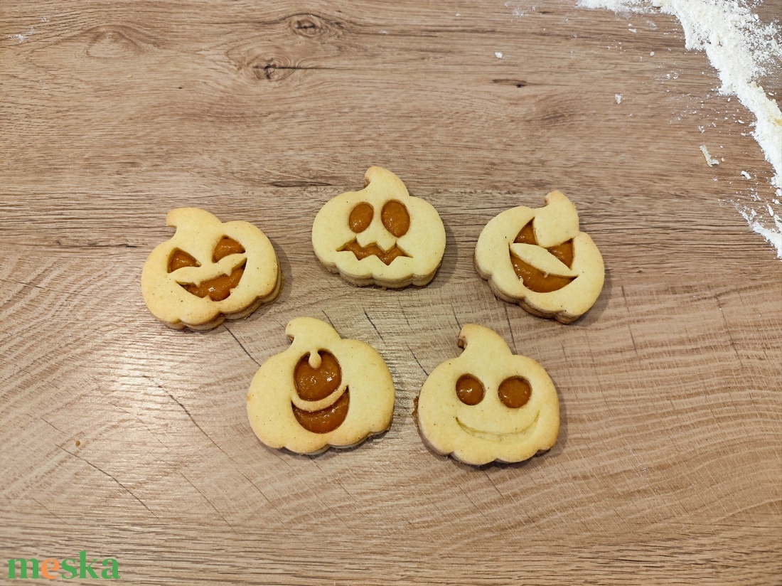 Halloween-i keksz-, linzerkiszúró szett - otthon & életmód - dekoráció - halloween - halloweeni sütikiszúrók - Meska.hu Halloween-i keksz-, linzerkiszúró szett - otthon & életmód - dekoráció - halloween - halloweeni sütikiszúrók - Meska.hu