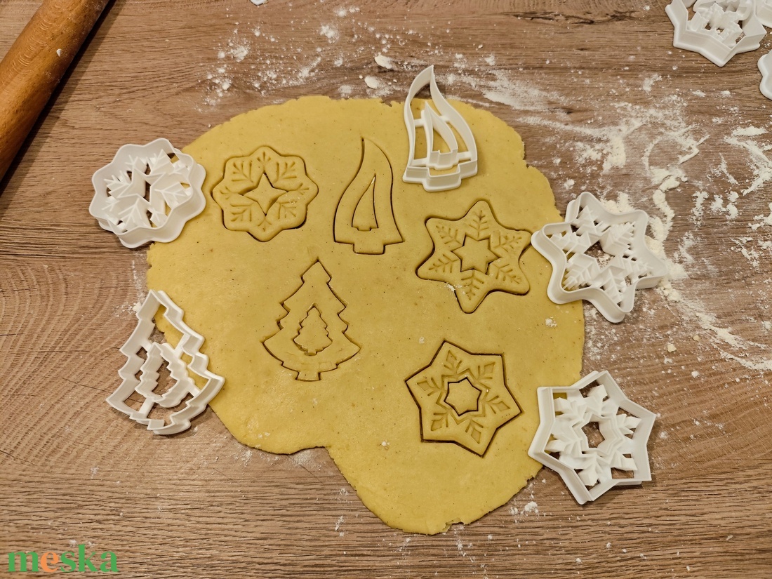 Karácsonyi linzer-, kekszkiszúró szett - otthon & életmód - konyhafelszerelés, tálalás - sütés, főzés - sütikiszúró - Meska.hu