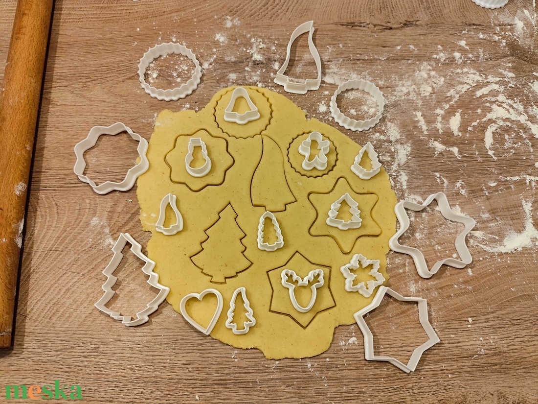 24 db-os Karácsonyi nagy linzer-, kekszkiszúró szett - otthon & életmód - konyhafelszerelés, tálalás - sütés, főzés - sütikiszúró - Meska.hu