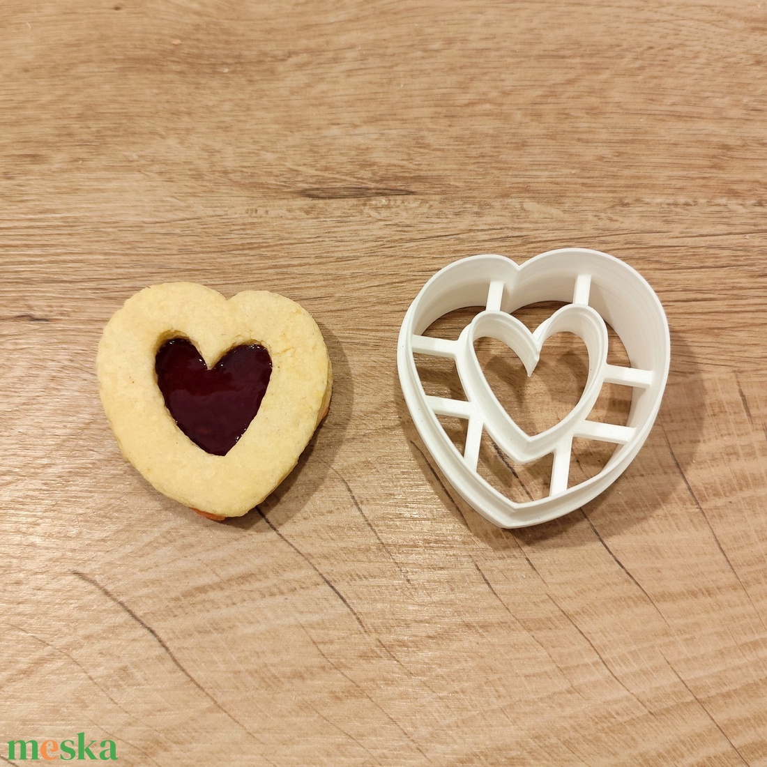 Szíves linzer-, keksz-, süti kiszúró forma  - otthon & életmód - konyhafelszerelés, tálalás - sütés, főzés - sütikiszúró - Meska.hu