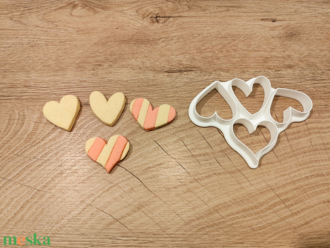 Szíves  linzer-, keksz-, süti multikiszúró forma  - otthon & életmód - konyhafelszerelés, tálalás - sütés, főzés - sütikiszúró - Meska.hu