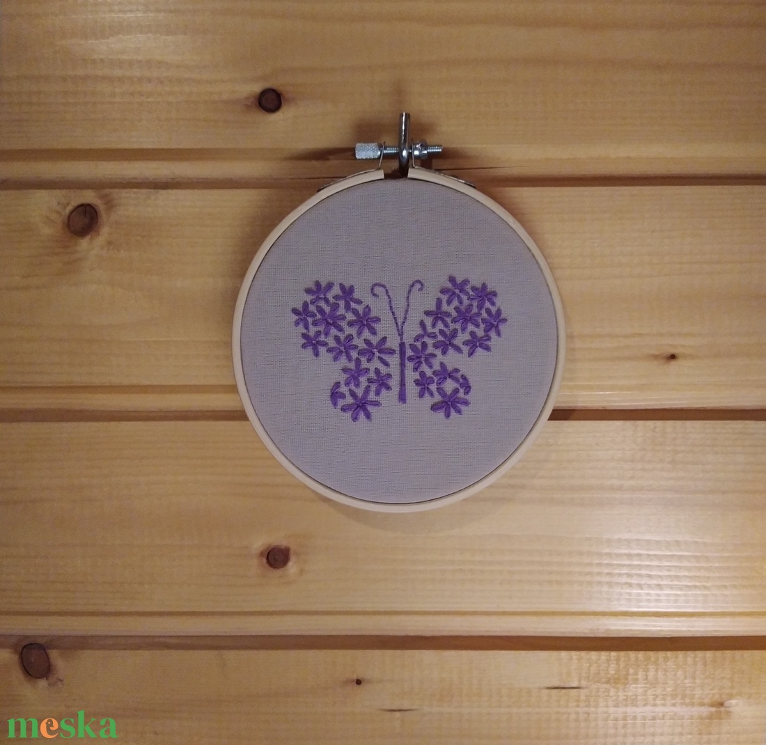 Lila lepke - otthon & életmód - dekoráció - fali és függő dekoráció - falra akasztható dekor - Meska.hu