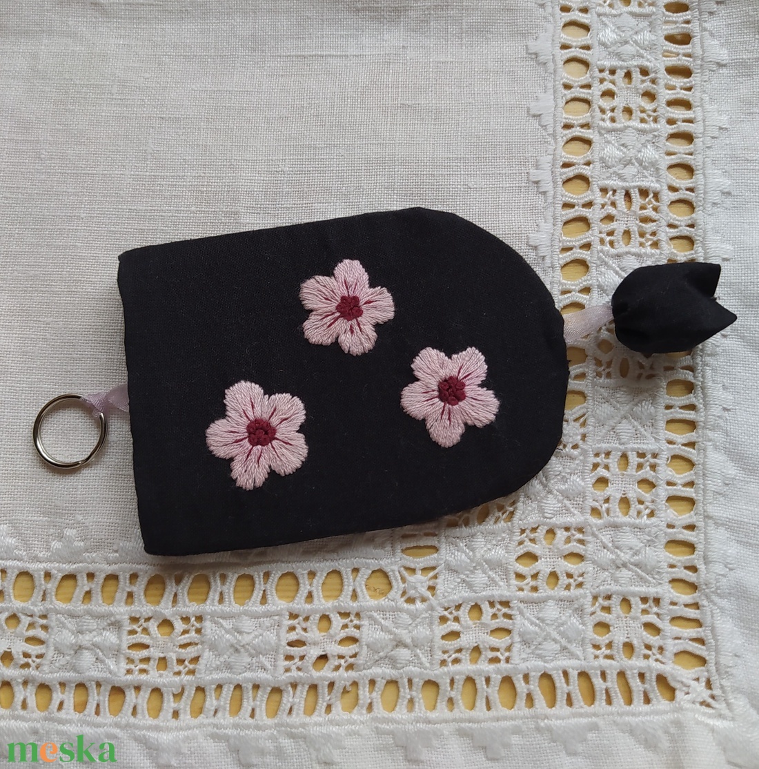 Cseresznyevirágos kulcstartó - táska & tok - kulcstartó & táskadísz - kulcstartó - Meska.hu