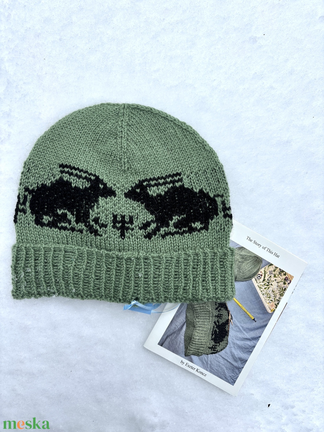 kézzel kötött zöld sapka nyulakkal - ruha & divat - sál, sapka, kendő - sapka - Meska.hu