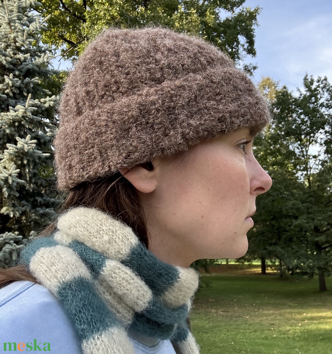 bolyhos kézzel kötött csokoládé barna sapka, alpaka fonalból - ruha & divat - sál, sapka, kendő - sapka - Meska.hu