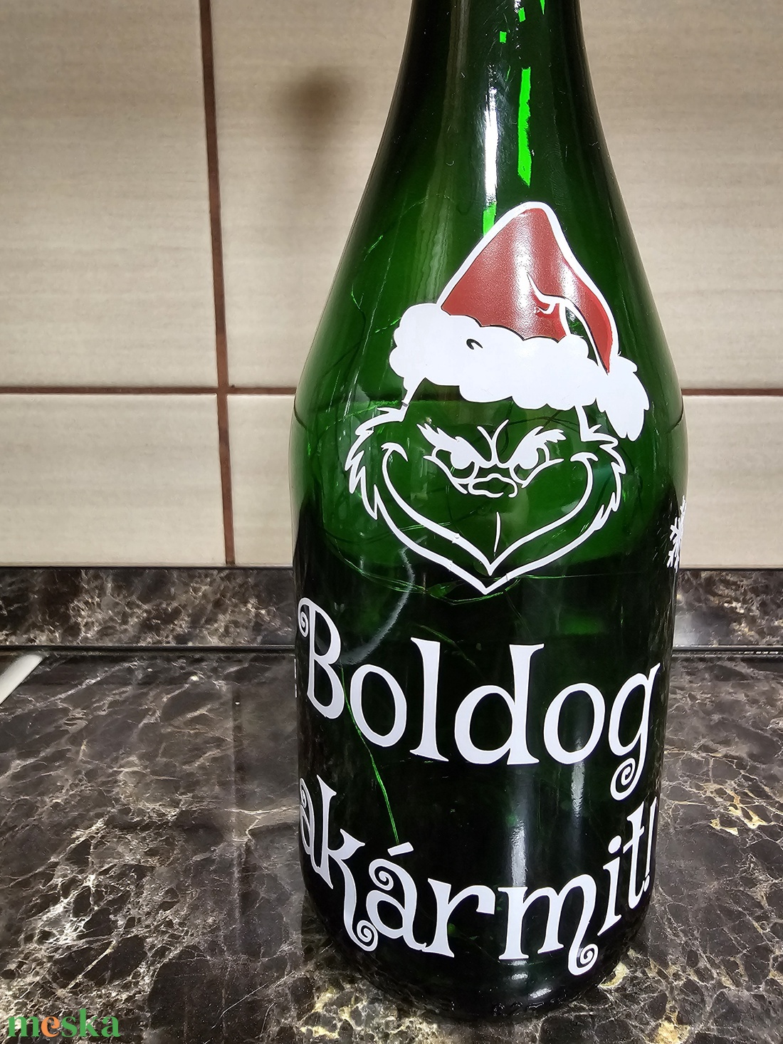 Karácsonyi Grincs vilagító pezsgős üveg - karácsony - karácsonyi lakásdekoráció - karácsonyi fénydekoráció - Meska.hu