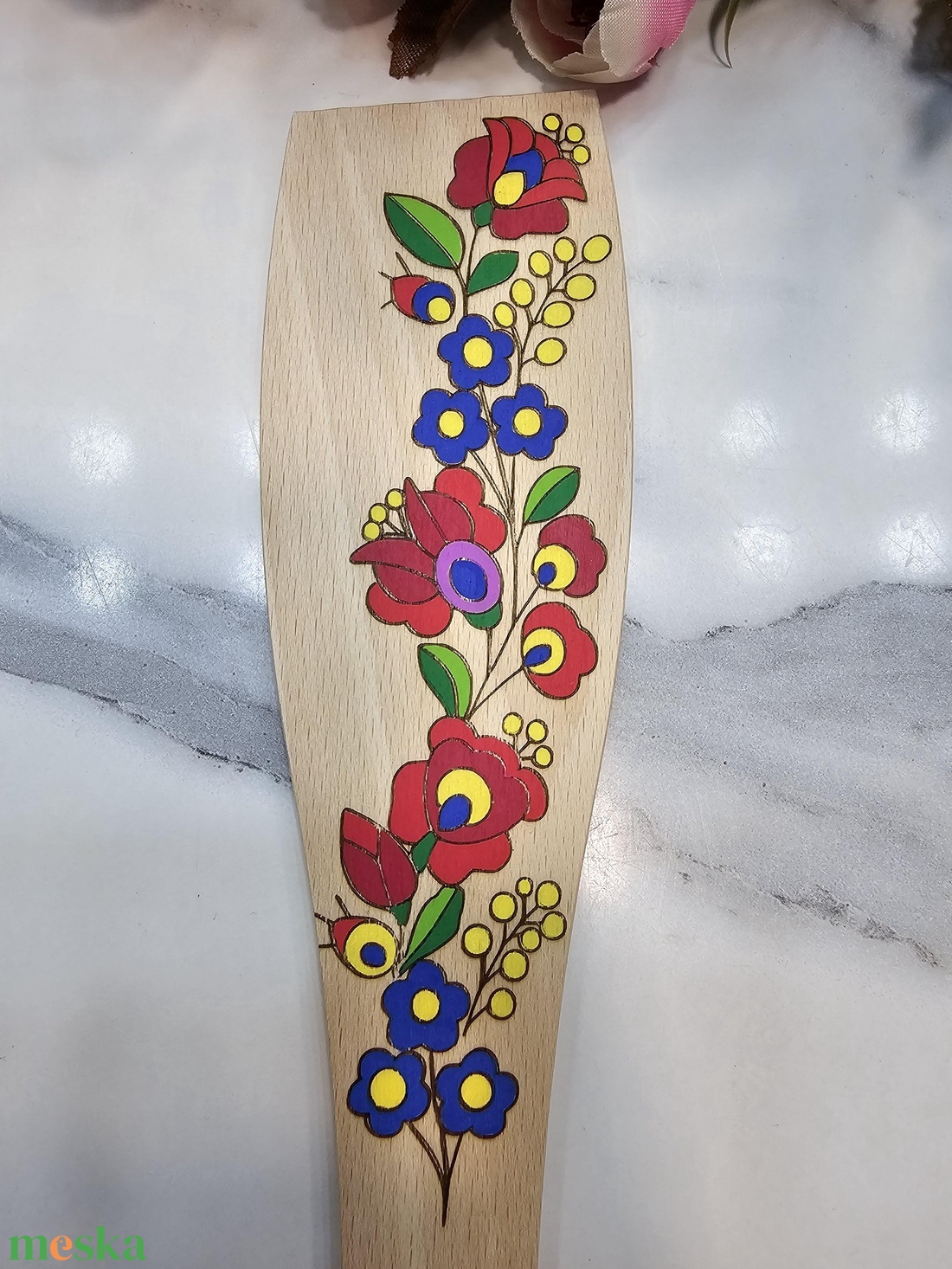 Matyó mintás gravírozott és festett fakanál - otthon & életmód - konyhafelszerelés, tálalás - sütés, főzés - fakanál & fakanáltartó - Meska.hu