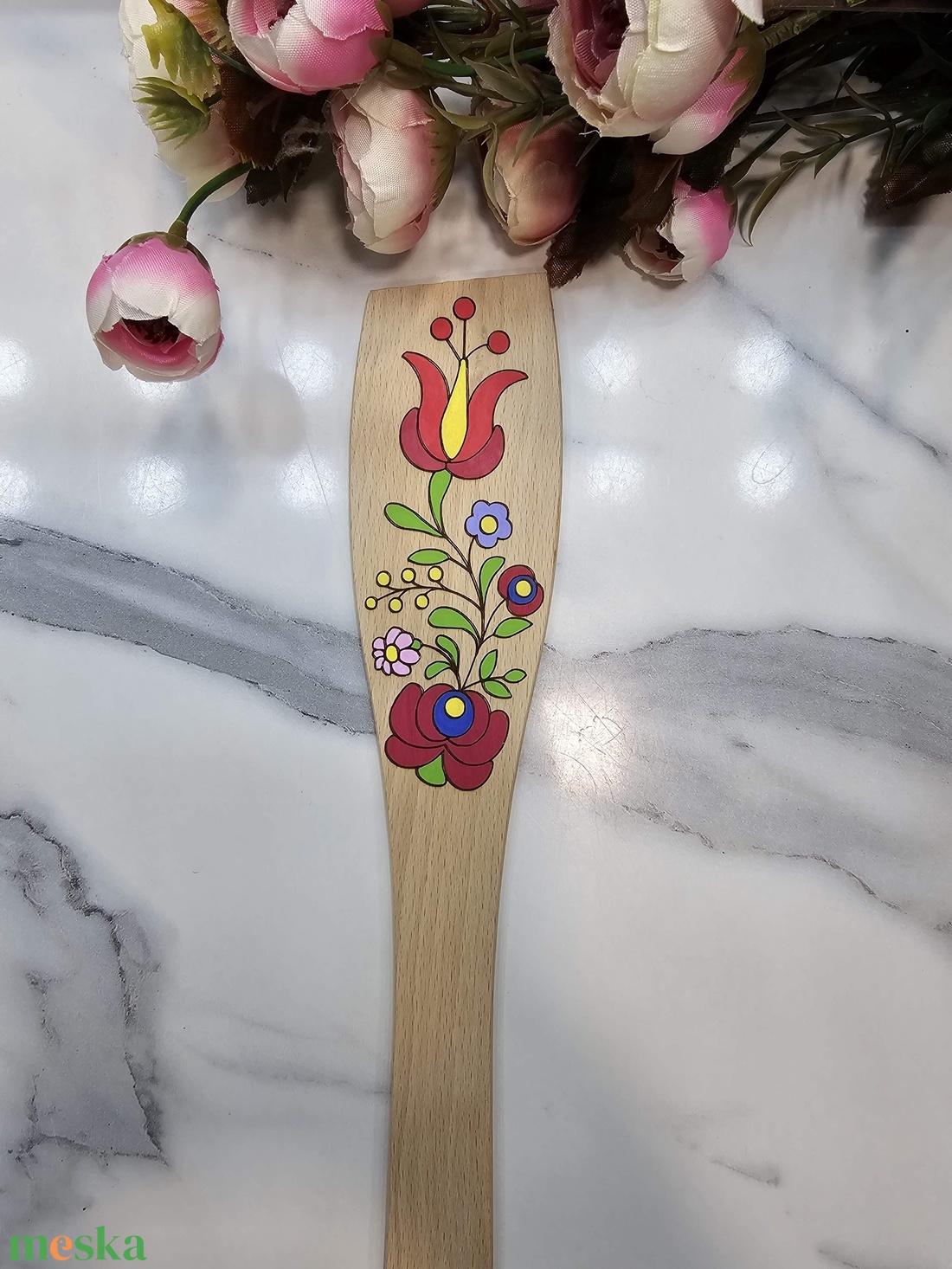 Matyó mintás gravírozott és festett fakanál - otthon & életmód - konyhafelszerelés, tálalás - sütés, főzés - fakanál & fakanáltartó - Meska.hu