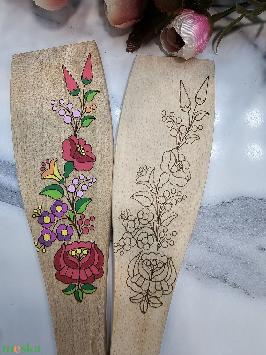 Kalocsai mintás gravírozott és festett fakanál - otthon & életmód - konyhafelszerelés, tálalás - sütés, főzés - fakanál & fakanáltartó - Meska.hu