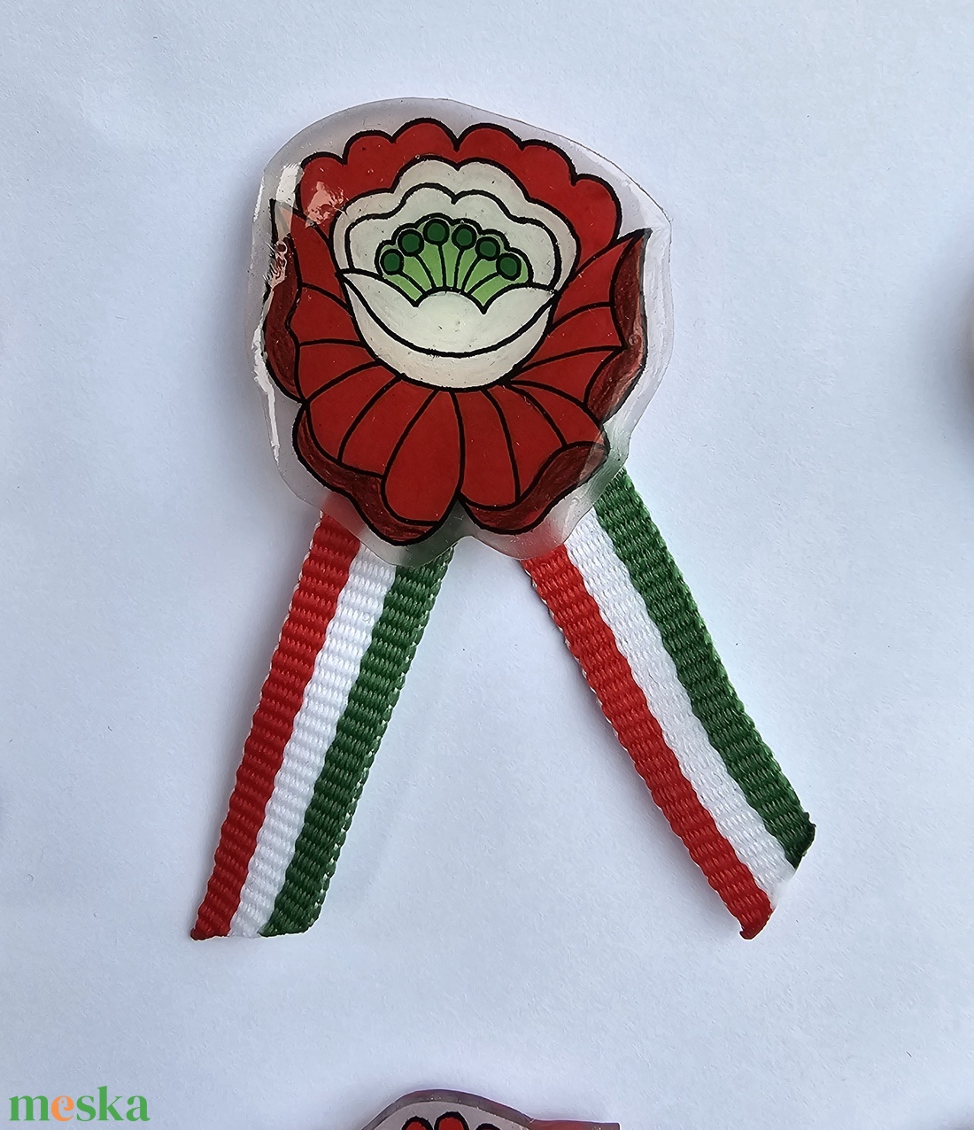 Kalocsai virágos kokárda  - ékszer - kitűző és bross - Meska.hu