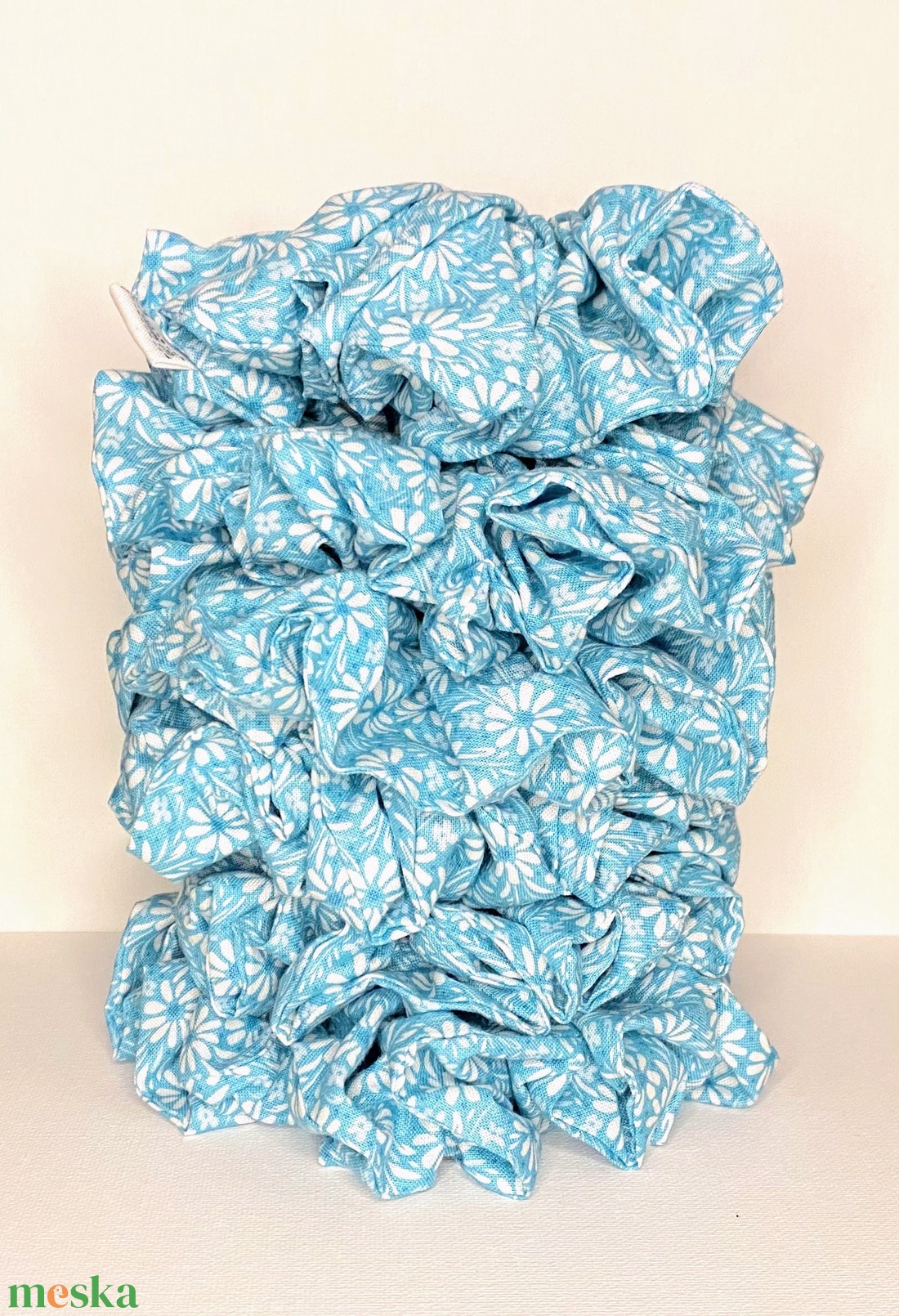 Százszorszép XXL scrunchie - ruha & divat - hajdísz & hajcsat - hajgumi - Meska.hu Százszorszép XXL scrunchie - ruha & divat - hajdísz & hajcsat - hajgumi - Meska.hu