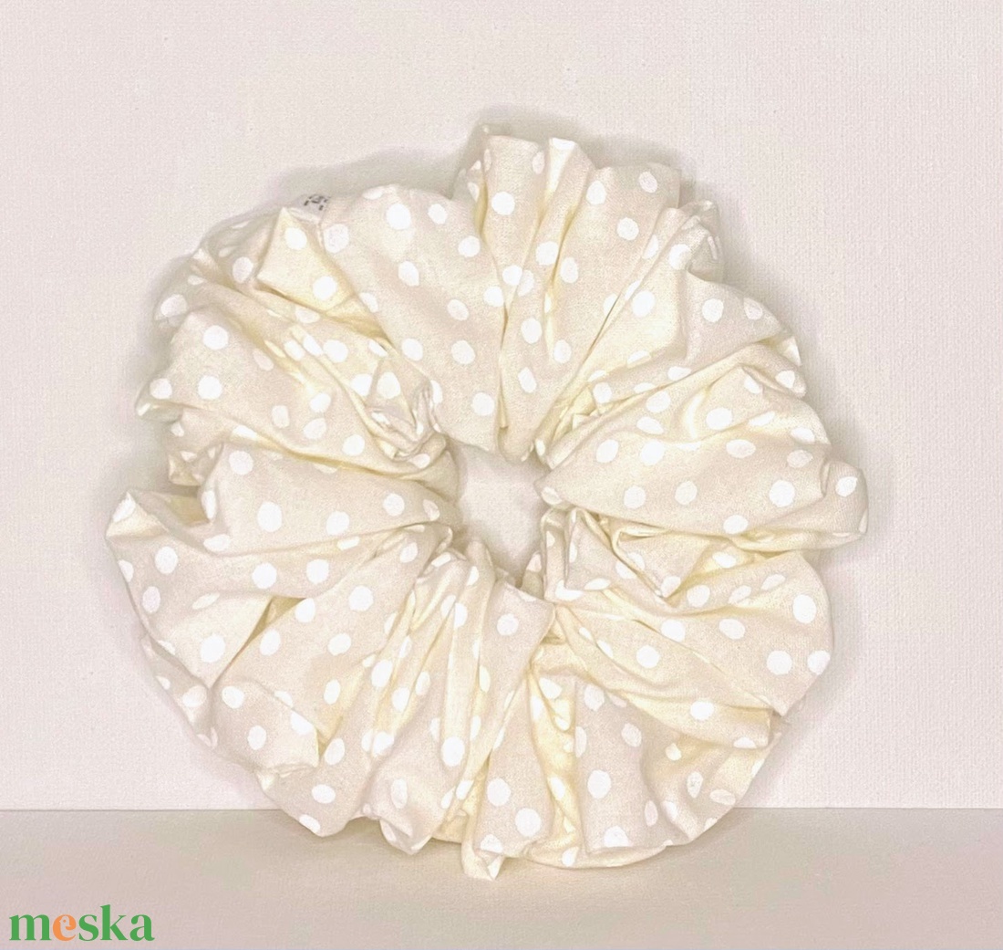 Pöttyös XXL scrunchie - ruha & divat - hajdísz & hajcsat - hajgumi - Meska.hu Pöttyös XXL scrunchie - ruha & divat - hajdísz & hajcsat - hajgumi - Meska.hu