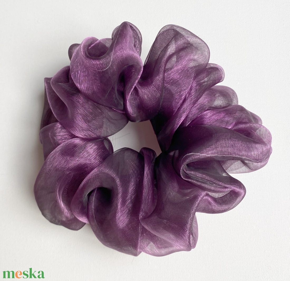Lila, tüll szerű XXL scrunchie - ruha & divat - hajdísz & hajcsat - hajgumi - Meska.hu Lila, tüll szerű XXL scrunchie - ruha & divat - hajdísz & hajcsat - hajgumi - Meska.hu