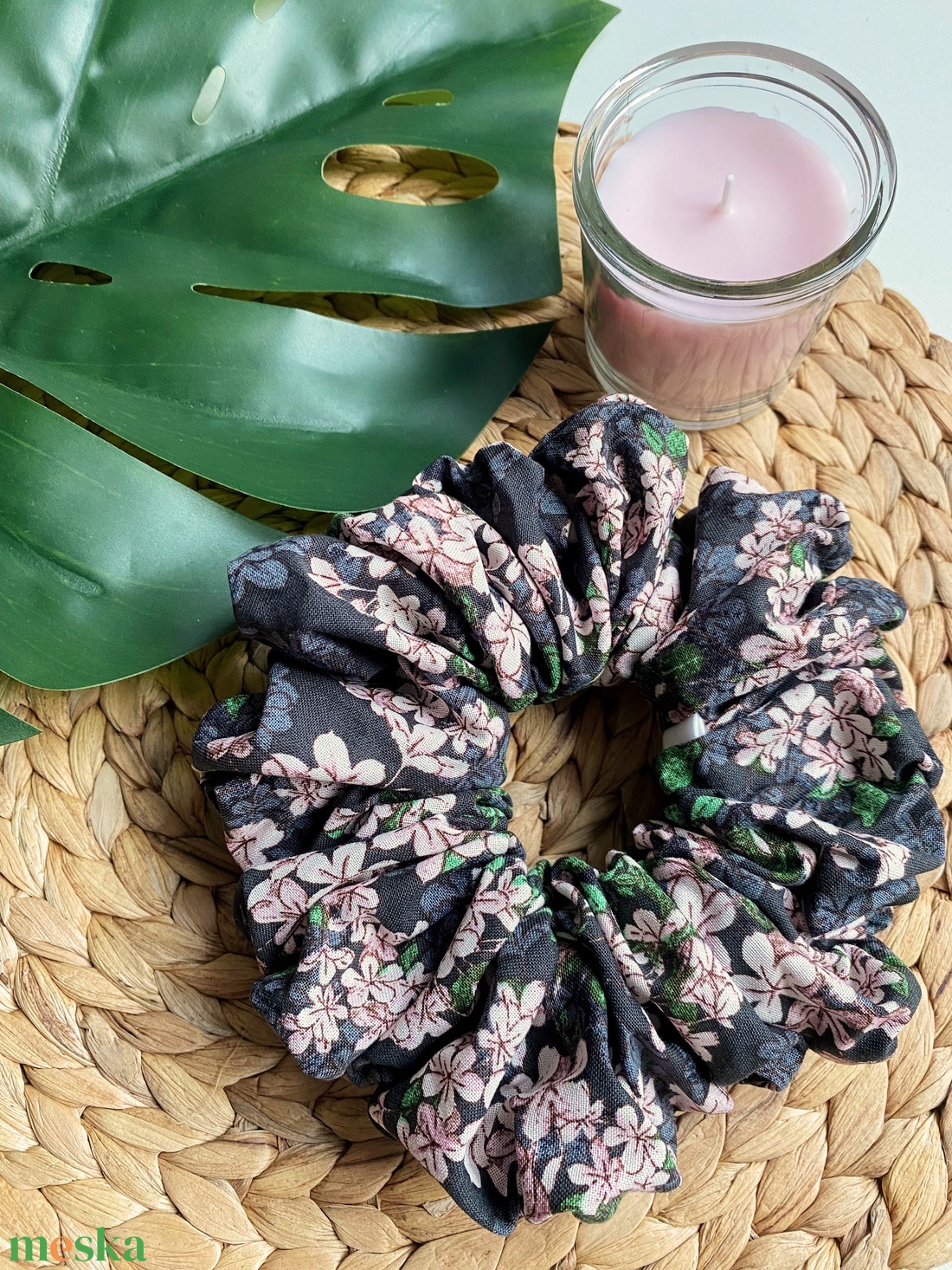 Cseresznyevirág XXL scrunchie - ruha & divat - hajdísz & hajcsat - hajgumi - Meska.hu Cseresznyevirág XXL scrunchie - ruha & divat - hajdísz & hajcsat - hajgumi - Meska.hu