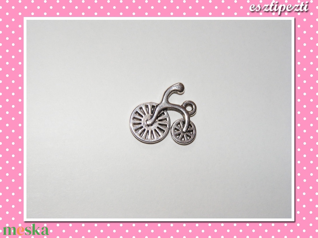 2 db Medál Kerékpár Velocipéd 18x18 mm ezüst színű - kellékek & szerszámok - gyöngyfűzés kellékek - egyéb alkatrész - Meska.hu 2 db Medál Kerékpár Velocipéd 18x18 mm ezüst színű - kellékek & szerszámok - gyöngyfűzés kellékek - egyéb alkatrész - Meska.hu