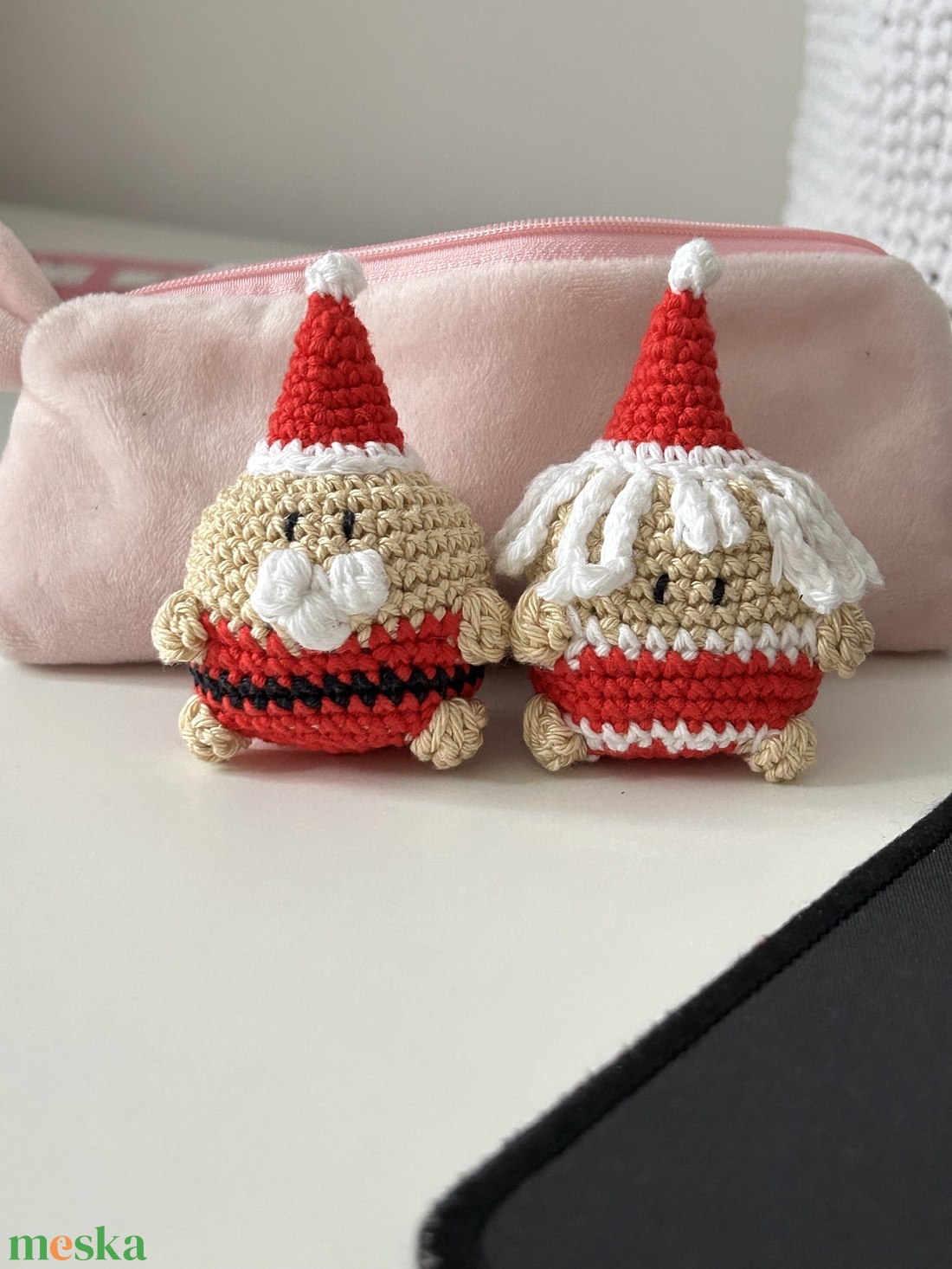 Horgolt chubby mikulás és mikulásné amigurumi figurák - egy pár - karácsony - karácsonyi lakásdekoráció - karácsonyfadíszek - Meska.hu Horgolt chubby mikulás és mikulásné amigurumi figurák - egy pár - karácsony - karácsonyi lakásdekoráció - karácsonyfadíszek - Meska.hu