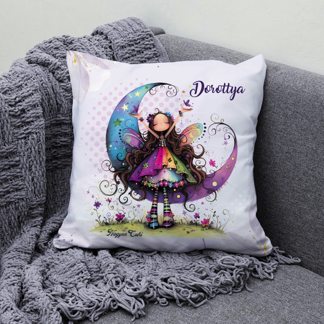 Névvel kérhető - Aranyos lila virágos tündér és a hold mintás párna - otthon & életmód - lakástextil - párna & párnahuzat - díszpárna (belsővel együtt) - Meska.hu