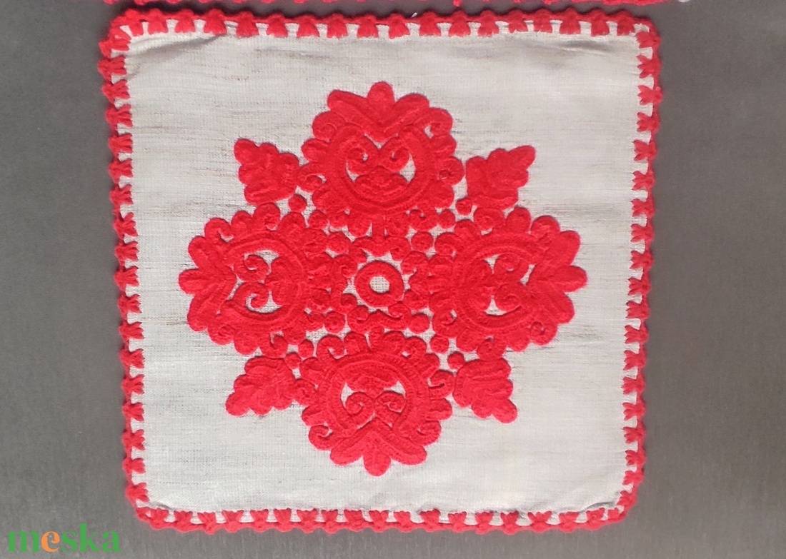 Kalotaszegi írásos hímzésű terítő (2 db) - otthon & életmód - dekoráció - asztal és polc dekoráció - asztaldísz - Meska.hu