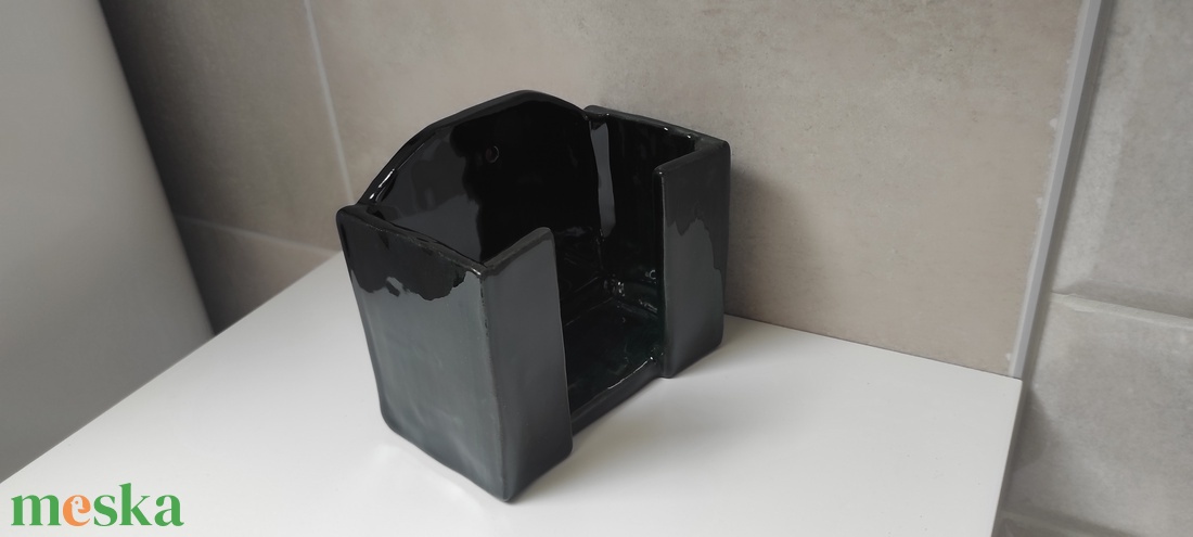 Rusztikus papírzsebkendő tartó - otthon & életmód - fürdőszoba - fürdőszobai tároló - Meska.hu