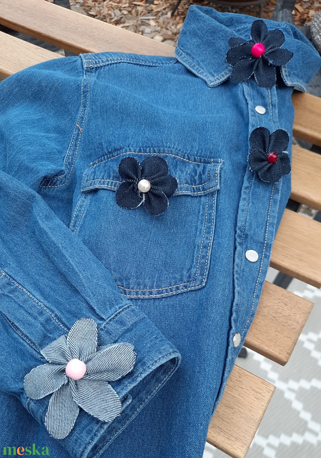 Kitűző farmerból,  nyári virágok - ékszer - kitűző és bross - Meska.hu