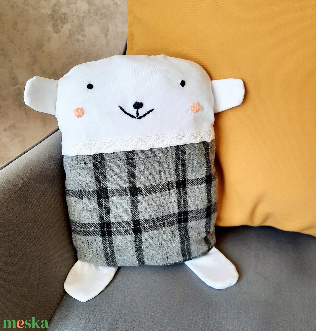 Maci párna - Textil mackó párna - baba - mama - babaszoba dekoráció - gyerek díszpárna - Meska.hu