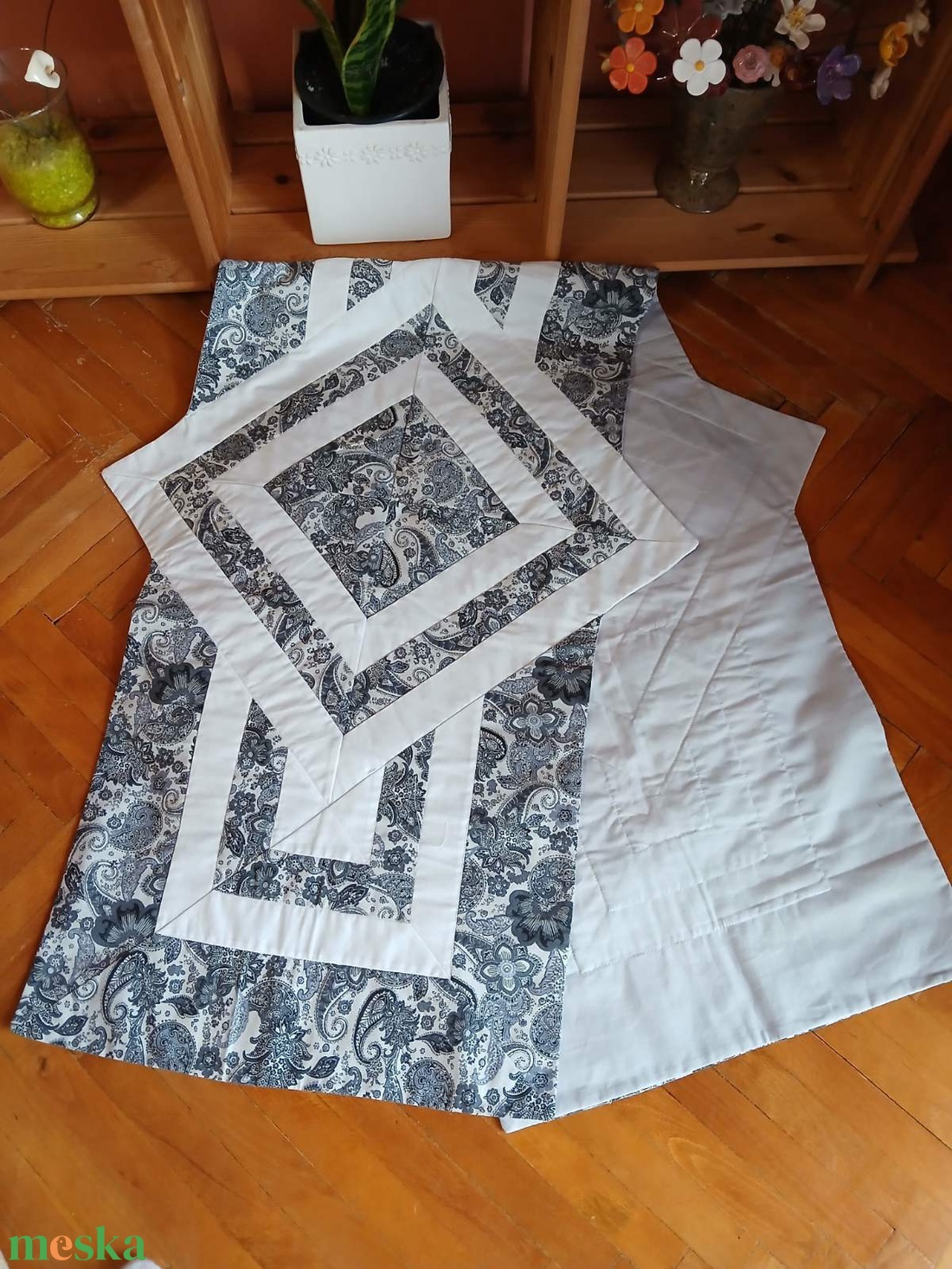 Patchwork terítő - otthon & életmód - konyhafelszerelés, tálalás - tálalás - terítő - Meska.hu Patchwork terítő - otthon & életmód - konyhafelszerelés, tálalás - tálalás - terítő - Meska.hu