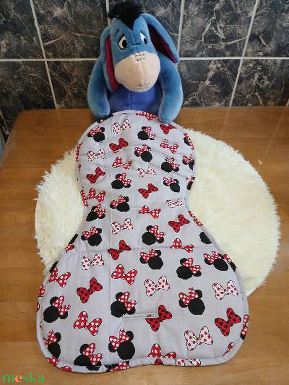 Minnie mintás babakocsi betét - otthon & életmód - babaszoba, gyerekszoba - etetőszék huzat - Meska.hu