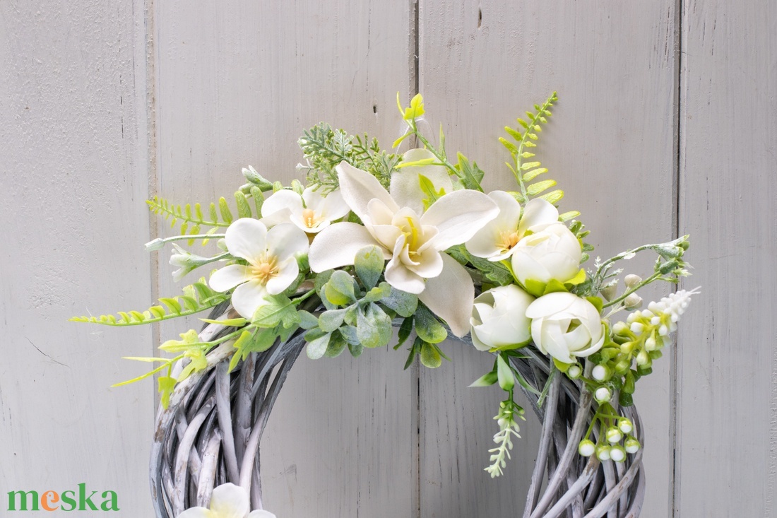 Ajtódísz / kopogtató selyemvirággal - otthon & életmód - dekoráció - ajtó- és ablak dekoráció - ajtódísz & kopogtató - Meska.hu