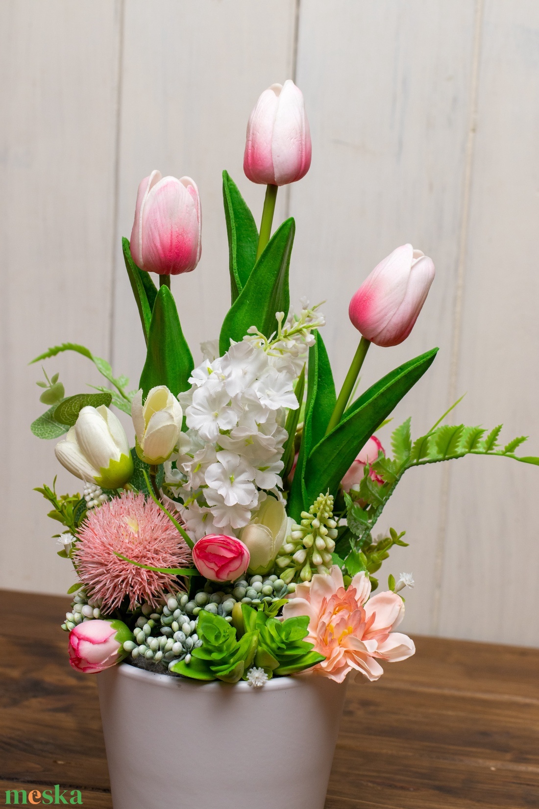 Tavaszi tulipános dekoráció - asztaldísz - fehér kaspóban - otthon & életmód - dekoráció - asztal és polc dekoráció - asztaldísz - Meska.hu Tavaszi tulipános dekoráció - asztaldísz - fehér kaspóban - otthon & életmód - dekoráció - asztal és polc dekoráció - asztaldísz - Meska.hu