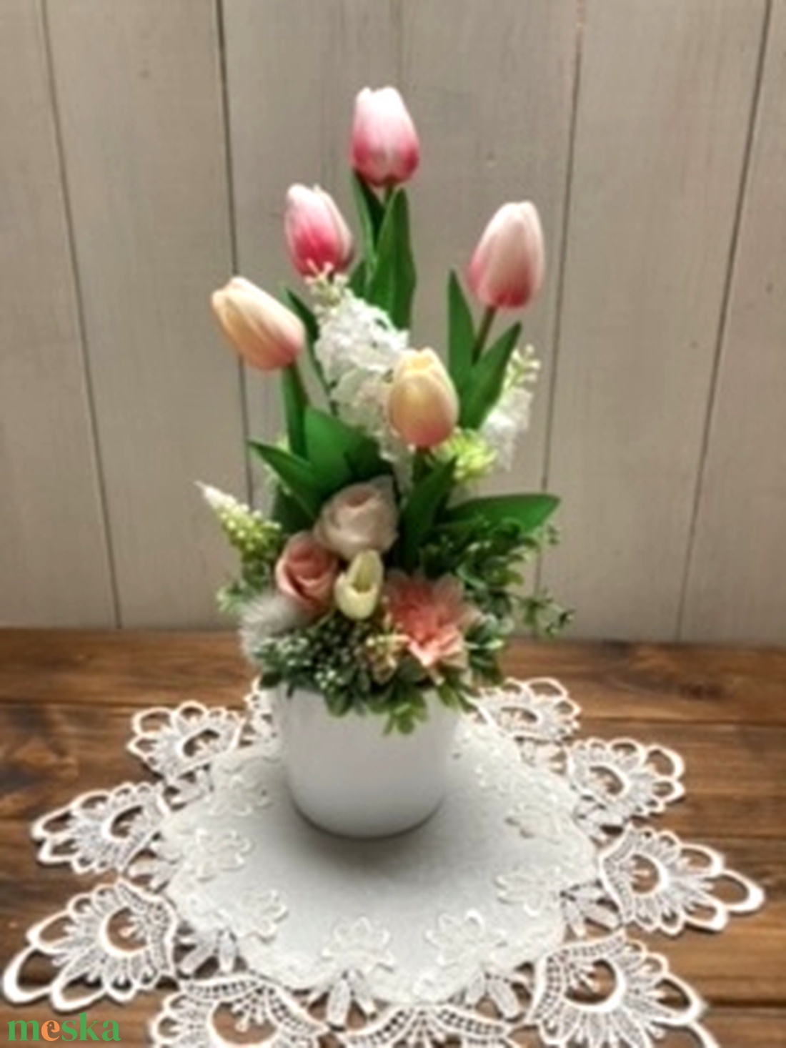 Tavaszi tulipános dekoráció - asztaldísz - fehér kaspóban - otthon & életmód - dekoráció - asztal és polc dekoráció - asztaldísz - Meska.hu Tavaszi tulipános dekoráció - asztaldísz - fehér kaspóban - otthon & életmód - dekoráció - asztal és polc dekoráció - asztaldísz - Meska.hu