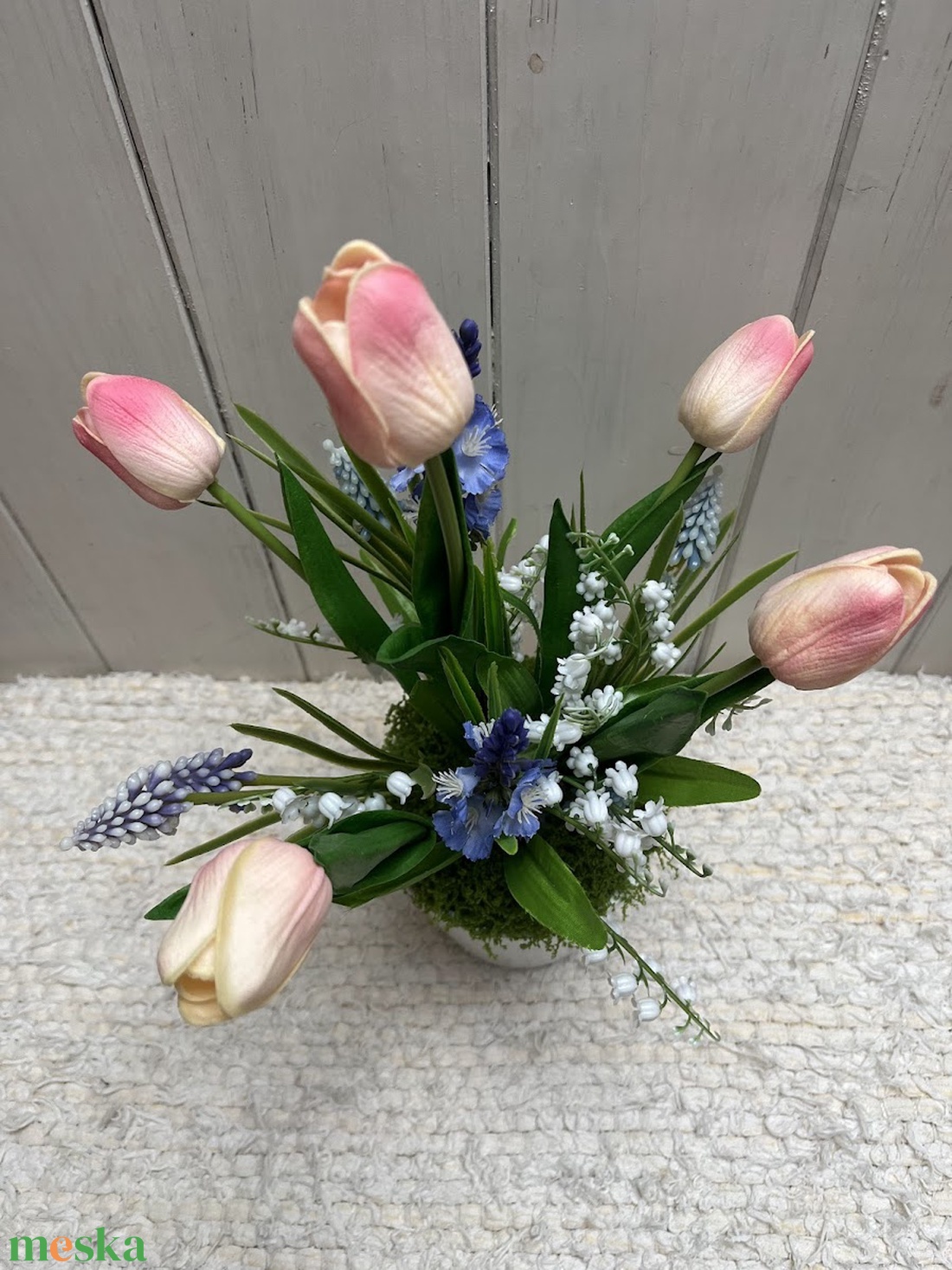 Tavaszi tulipános asztaldísz - otthon & életmód - dekoráció - asztal és polc dekoráció - asztaldísz - Meska.hu