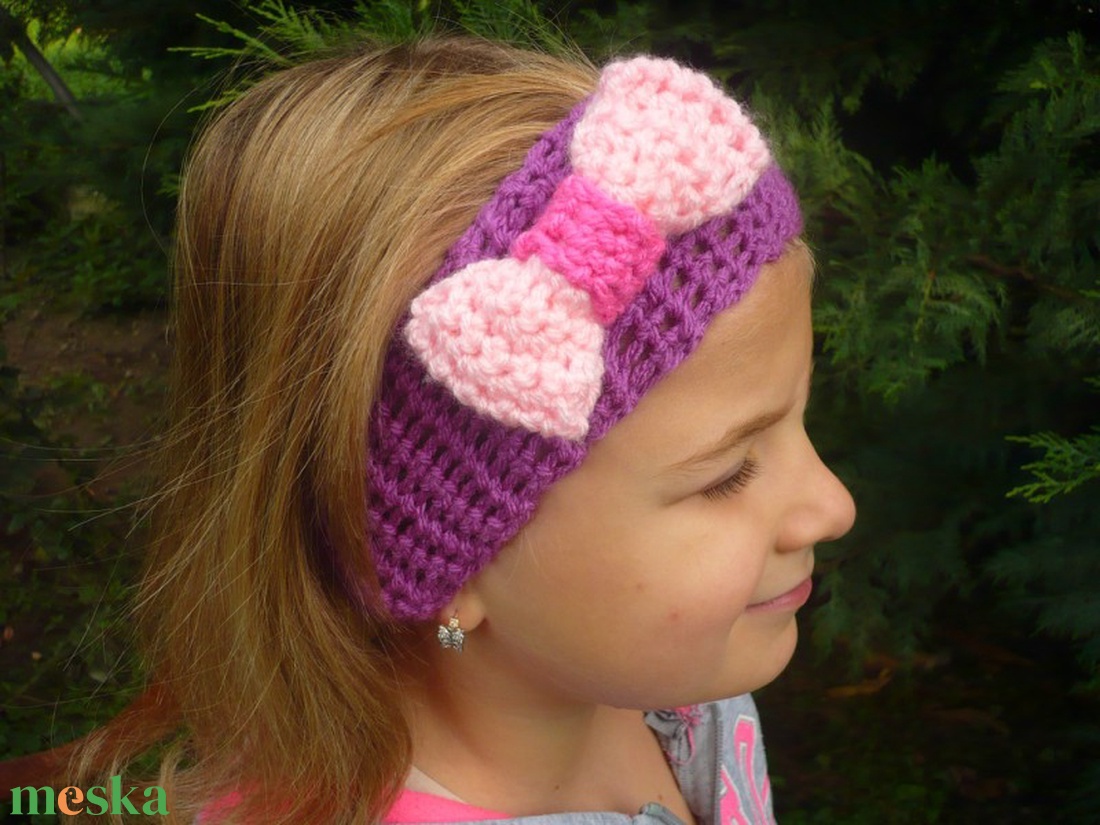 kislány, gyerek lila-rózsaszín horgolt hajpánt fejpánt fülmelegítő - ruha & divat - gyerekruha - Meska.hu