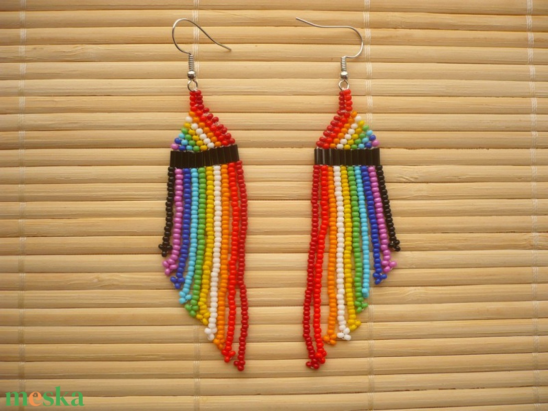 Szivárvány színű színes  gyöngy lógós, hosszú fülbevalók, ajándék - ékszer - fülbevaló - csillár fülbevaló - Meska.hu