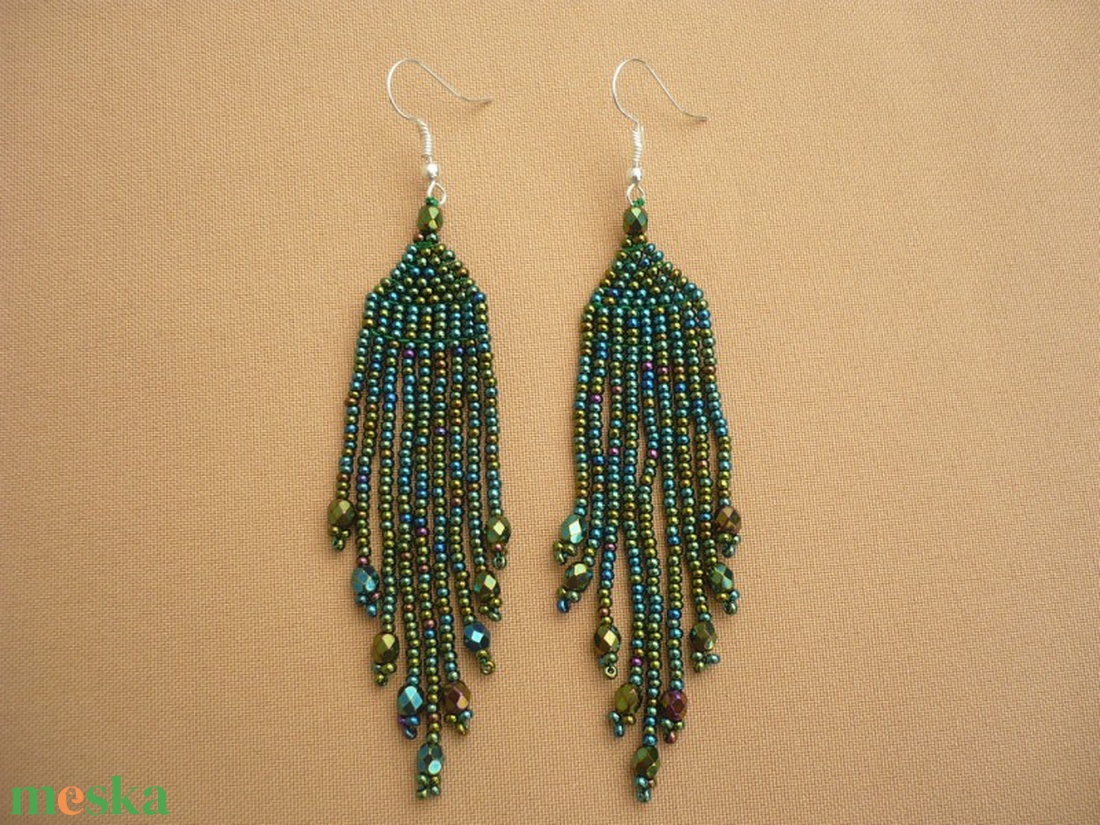 többszínű zöld hosszú gyöngy lógós, hosszú fülbevaló, ajándék - ékszer - fülbevaló - csillár fülbevaló - Meska.hu