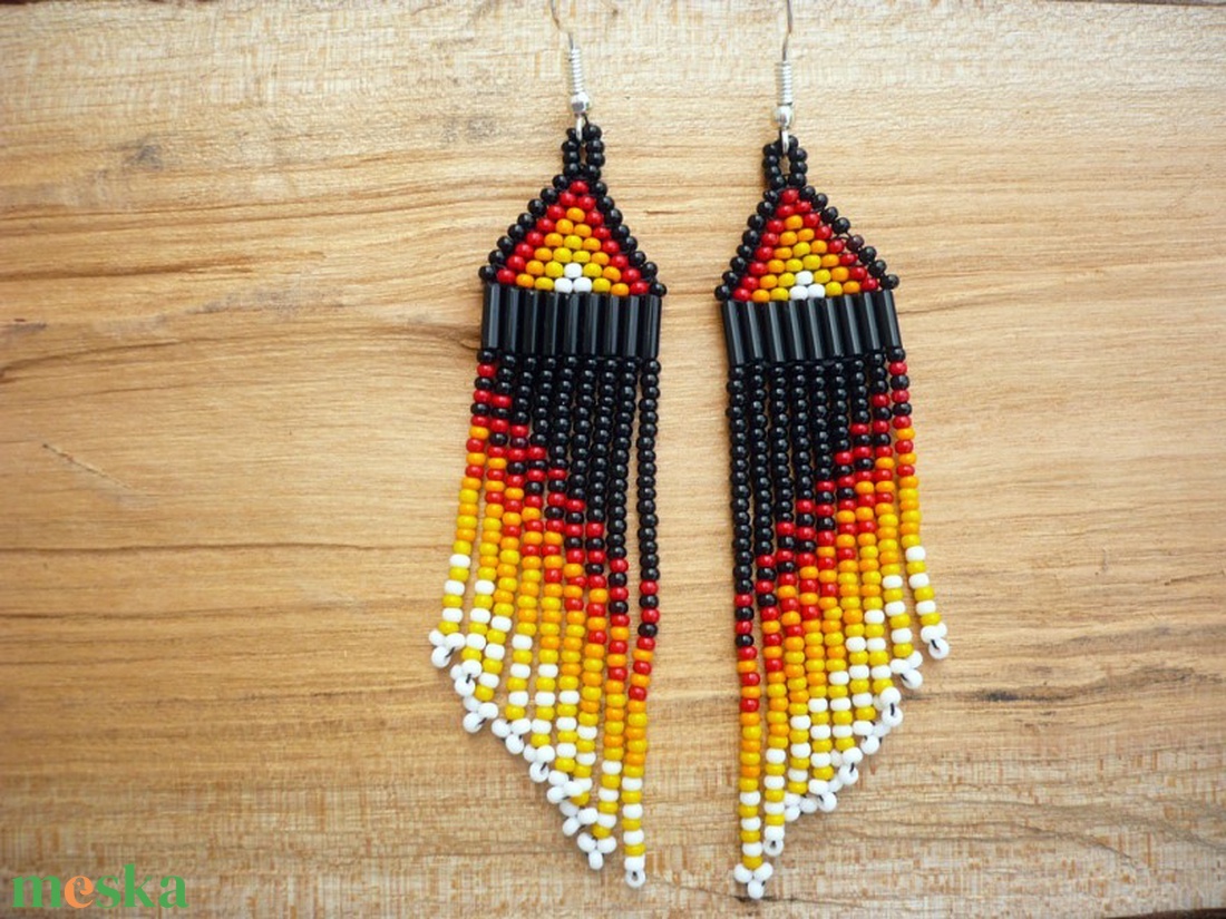 indián stílusú hosszú lógós gyöngy fülbevalók, ajándék - ékszer - fülbevaló - csillár fülbevaló - Meska.hu