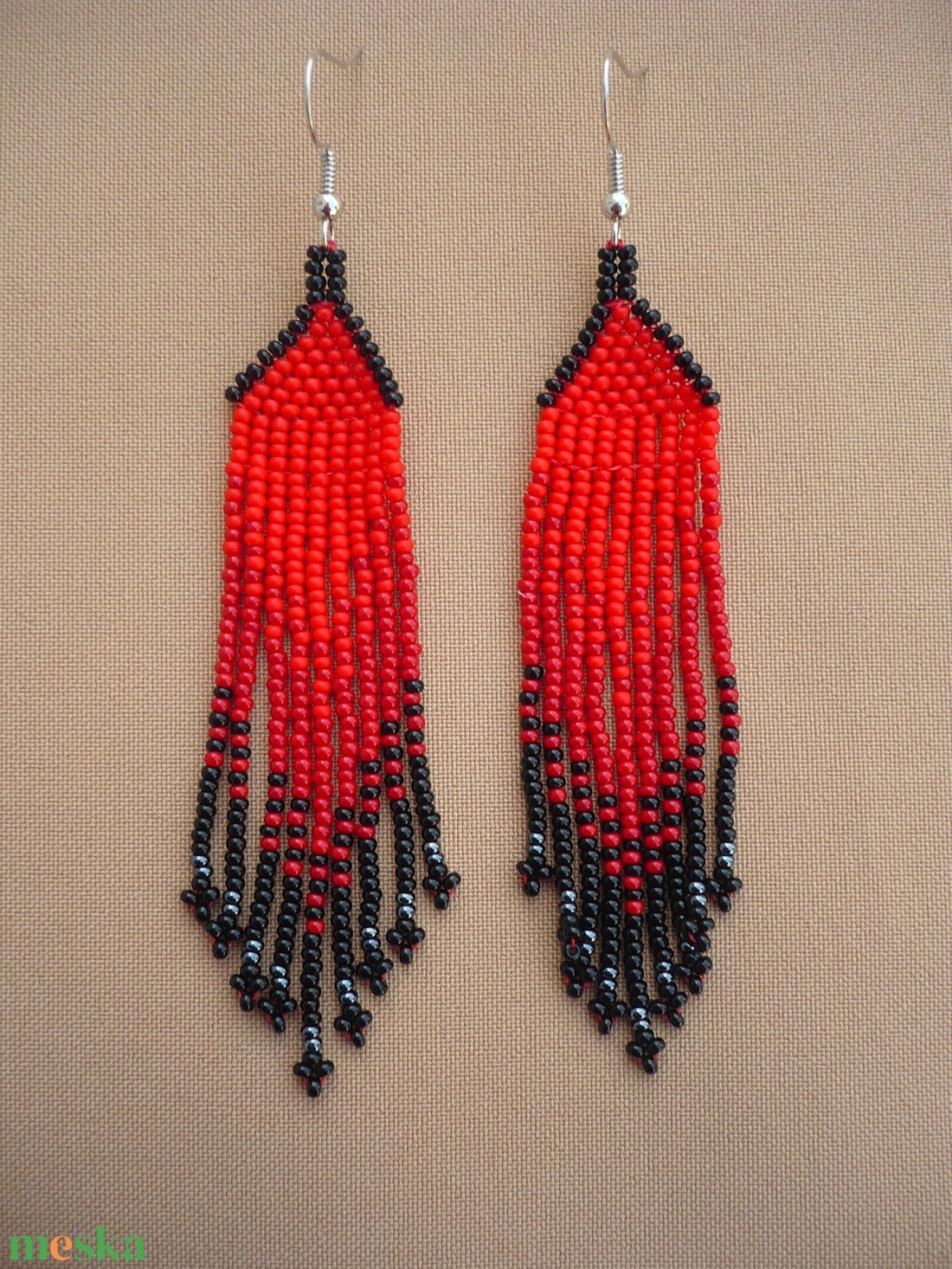  Fekete-piros színátmenetes láva  gyöngy fülbevaló - ékszer - fülbevaló - csillár fülbevaló - Meska.hu